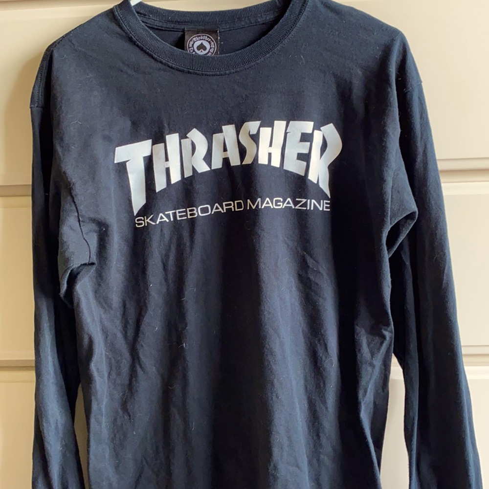 Men’s Thrasher long sleeve tee size medium
